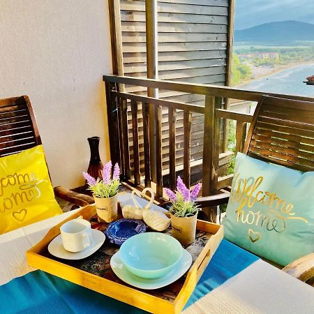 Santa Marina 2-Bedroom Apt. W/ Sea View + Terrace Созопол Екстериор снимка