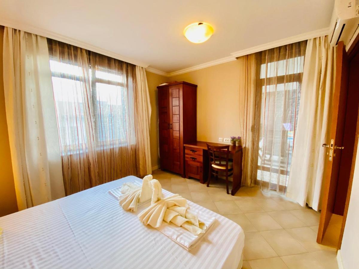 Santa Marina 2-Bedroom Apt. W/ Sea View + Terrace Созопол Екстериор снимка